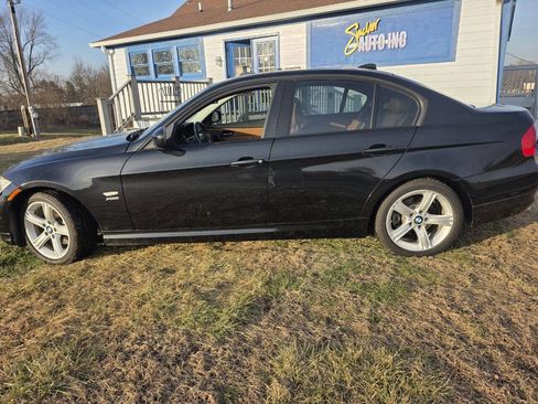 Used 2011 BMW 328i xDrive 328i xDrive AWD 4dr Sedan image 9