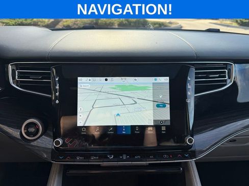 Used 2022 Jeep Wagoneer Series III w/ Premium Group I image 20