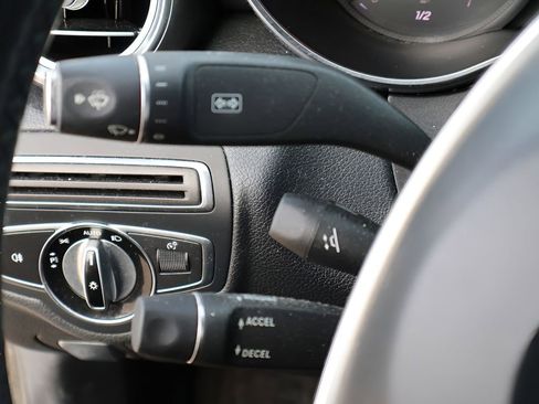 Used 2015 Mercedes-Benz C 300 4MATIC Sedan image 33