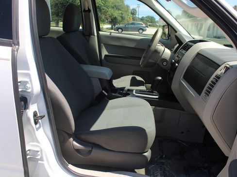 Used 2012 Ford Escape XLS FWD image 23