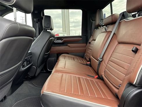 Used 2025 GMC Sierra 2500 Denali Ultimate image 9