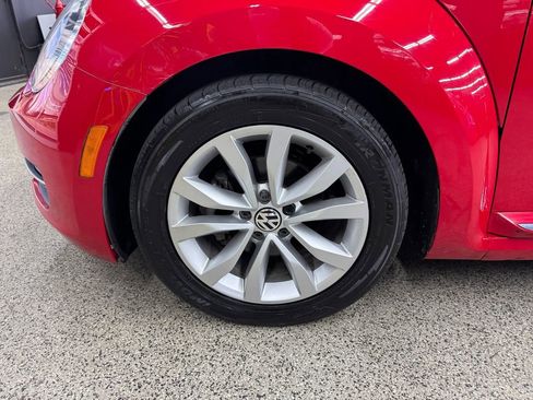Used 2013 Volkswagen Beetle TDI FWD image 33