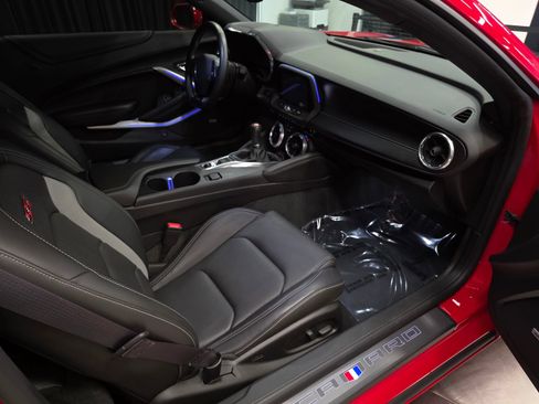 Used 2016 Chevrolet Camaro SS RWD image 32