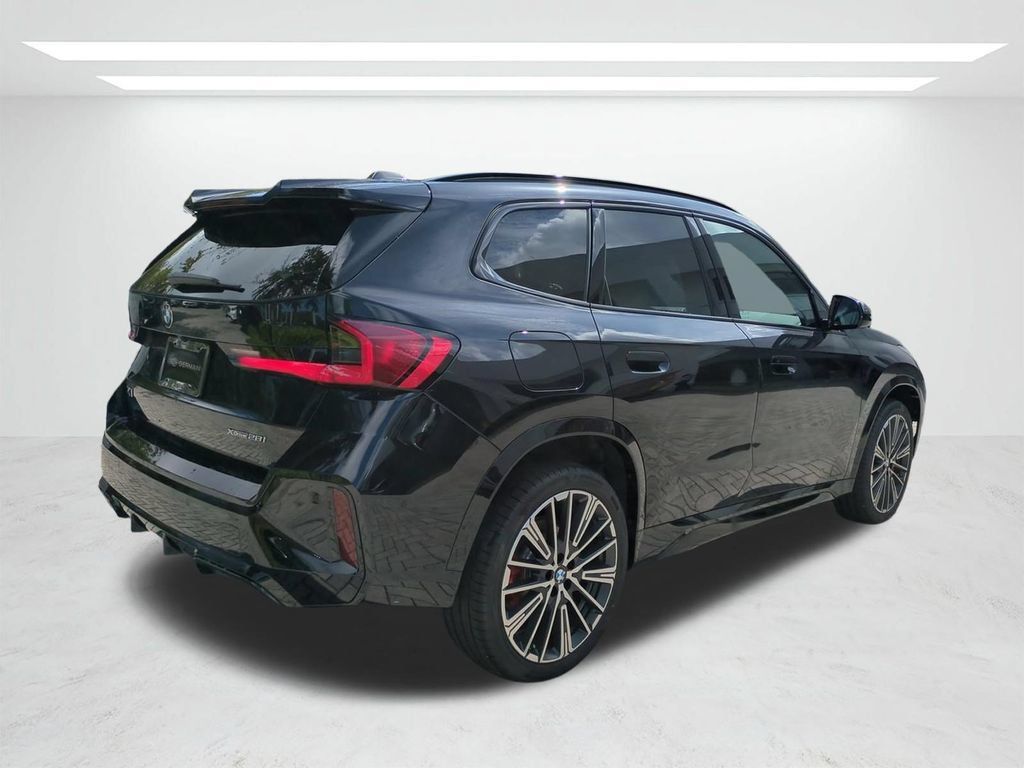 New 2027 BMW X1 xDrive28i AWD/4WD image 4