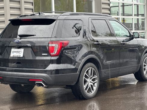 Used 2016 Ford Explorer Sport w/ Equipment Group 401A AWD/4WD image 4