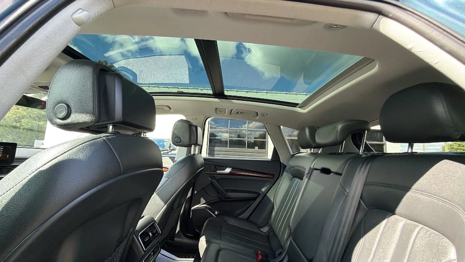 Used 2018 Audi Q5 2.0T Premium w/ Convenience Package AWD/4WD image 41