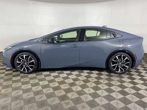 Used 2023 Toyota Prius Prime FWD image 9