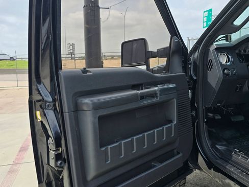 Used 2016 Ford F250 Platinum image 11