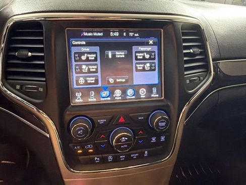 Certified 2017 Jeep Grand Cherokee Overland AWD/4WD image 29