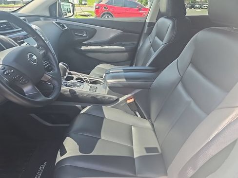 Used 2022 Nissan Murano SV w/ SV Midnight Edition Package FWD image 2