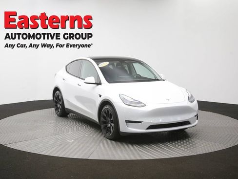 Used 2022 Tesla Model Y Long Range AWD/4WD image 44