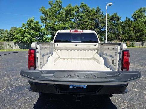 New 2026 Chevrolet Colorado Trail Boss AWD/4WD image 10