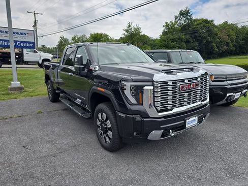 New 2025 GMC Sierra 3500 Denali w/ Denali Reserve Package image 7
