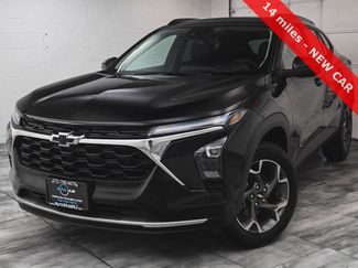 Used 2025 Chevrolet Trax LT w/ Driver Confidence Package image 1