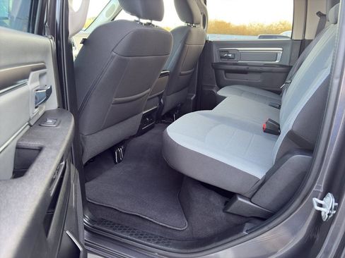 Used 2022 RAM 1500 Classic SLT image 13