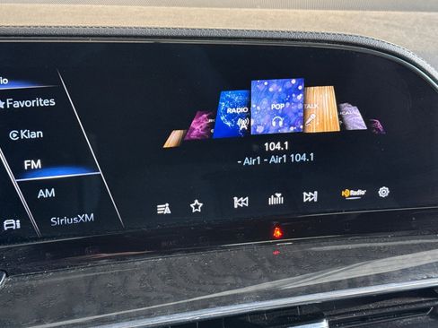 Certified 2024 Cadillac Escalade Premium Luxury image 24