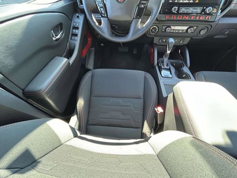 Used 2025 Nissan Frontier PRO-4X w/ Pro Convenience Package image 13