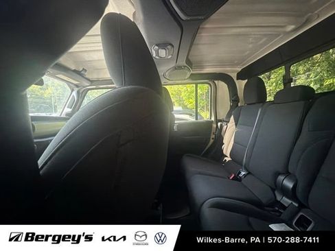 Used 2020 Jeep Gladiator Sport w/ Quick Order Package 24S AWD/4WD image 8