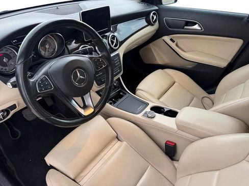 Used 2016 Mercedes-Benz GLA 250 image 9