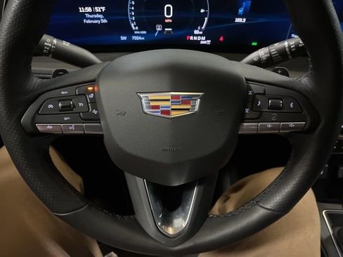 Used 2025 Cadillac XT4 Sport w/ Technology Package image 35