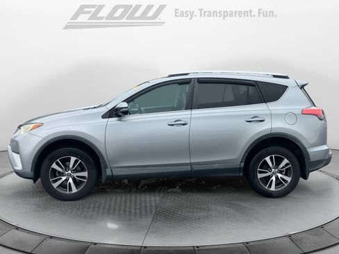 Used 2016 Toyota RAV4 XLE AWD/4WD image 5