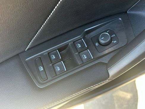 Used 2023 Volkswagen Tiguan SE R-Line AWD/4WD image 17