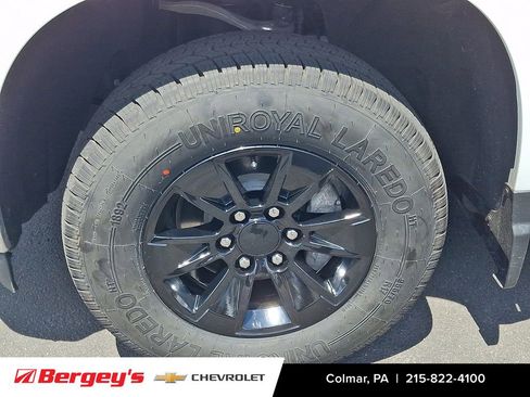 Certified 2025 Chevrolet Silverado 1500 LT AWD/4WD image 10