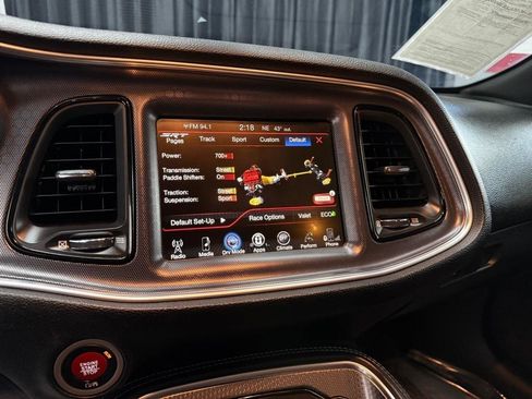 Used 2016 Dodge Challenger SRT Hellcat image 19