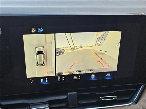 Used 2025 Chevrolet Equinox ACTIV w/ Safety and Technology Package image 14