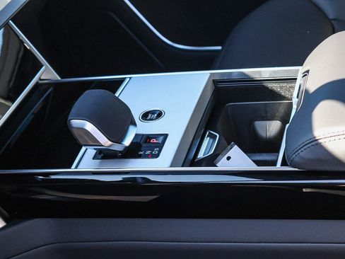 New 2026 Land Rover Range Rover SE AWD/4WD image 30