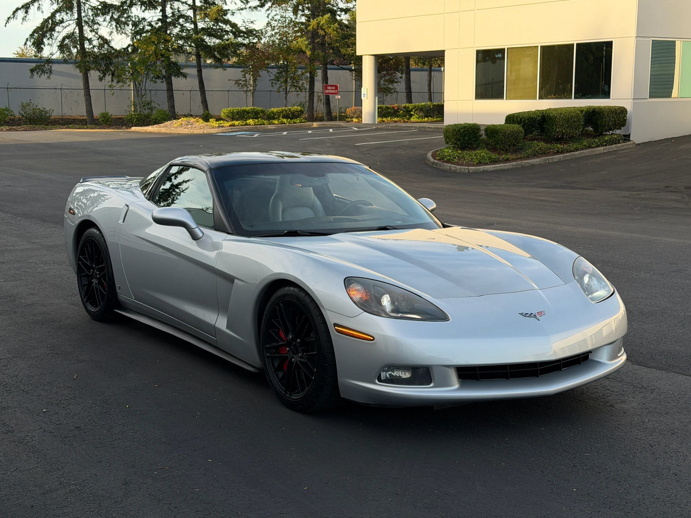 Used 2009 Chevrolet Corvette Coupe w/ Preferred Equipment Group RWD image 5