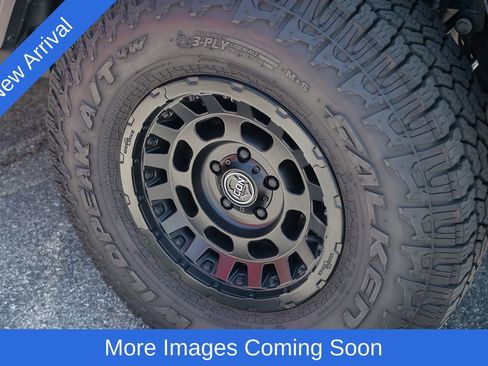 Used 2022 Jeep Gladiator Rubicon w/ Trailer Tow Package AWD/4WD image 11