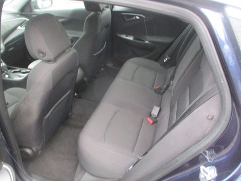 Used 2017 Chevrolet Malibu LS image 9