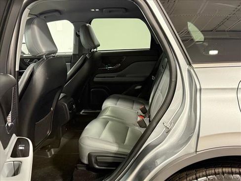 Used 2021 Lincoln Corsair Standard w/ Equipment Group 101A image 14