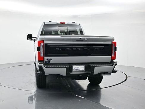 New 2026 Ford F250 Platinum w/ FX4 Off-Road Package image 9