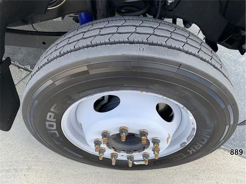 Used 2020 Ford F550 2WD Regular Cab Super Duty image 21