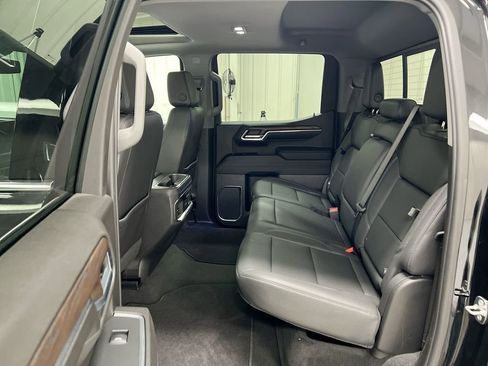 Used 2024 GMC Sierra 1500 SLT w/ SLT Premium Plus Package image 24