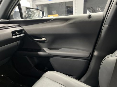 Used 2022 Lexus UX 250h w/ Premium Package AWD/4WD image 15