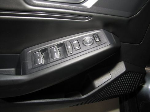 Certified 2024 Honda Accord EX image 11