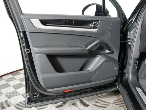 New 2026 Porsche Cayenne S AWD/4WD image 15