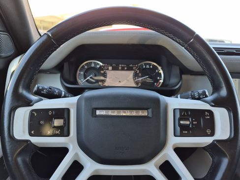 Used 2023 Land Rover Defender 110 S image 13