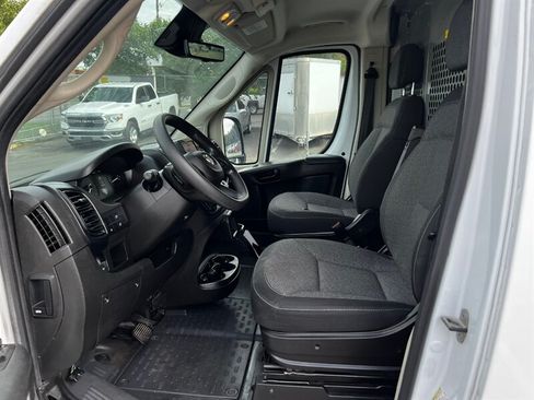 Used 2022 RAM ProMaster 2500 w/ Safety Group FWD image 14