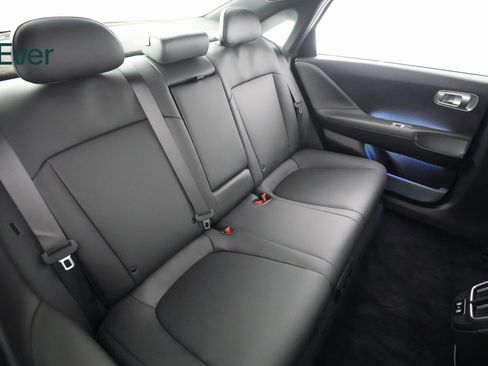 Used 2024 Hyundai Ioniq 6 Limited image 9