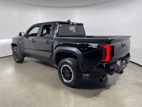 Certified 2025 Toyota Tacoma TRD Off-Road image 5