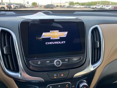 Used 2024 Chevrolet Equinox Premier FWD image 18