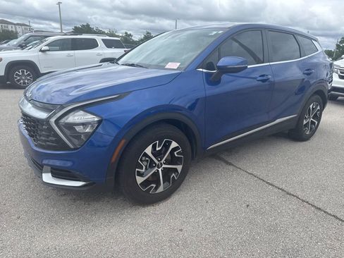 Used 2023 Kia Sportage EX image 11