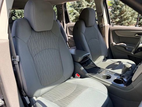 Used 2014 Chevrolet Traverse LT FWD image 36