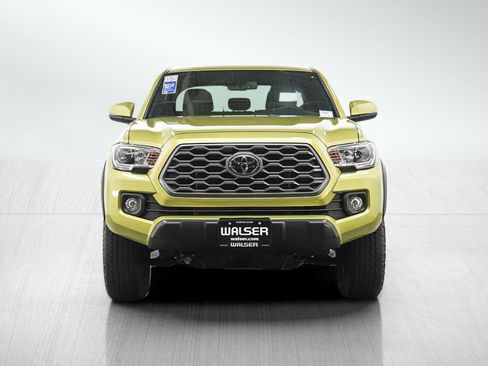 Used 2023 Toyota Tacoma TRD Off-Road AWD/4WD image 8