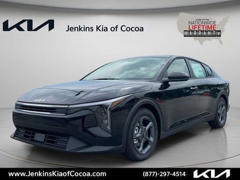 New 2026 Kia K4 FWD image 11