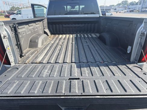 Used 2024 GMC Sierra 2500 Denali Ultimate AWD/4WD image 18